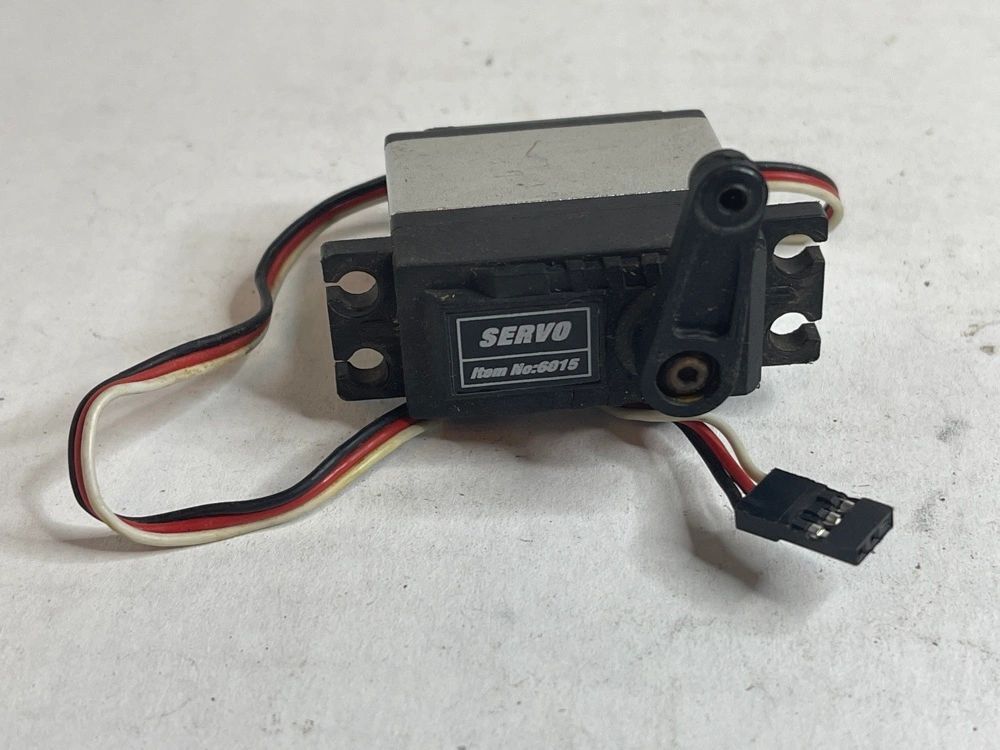 6015 Servo