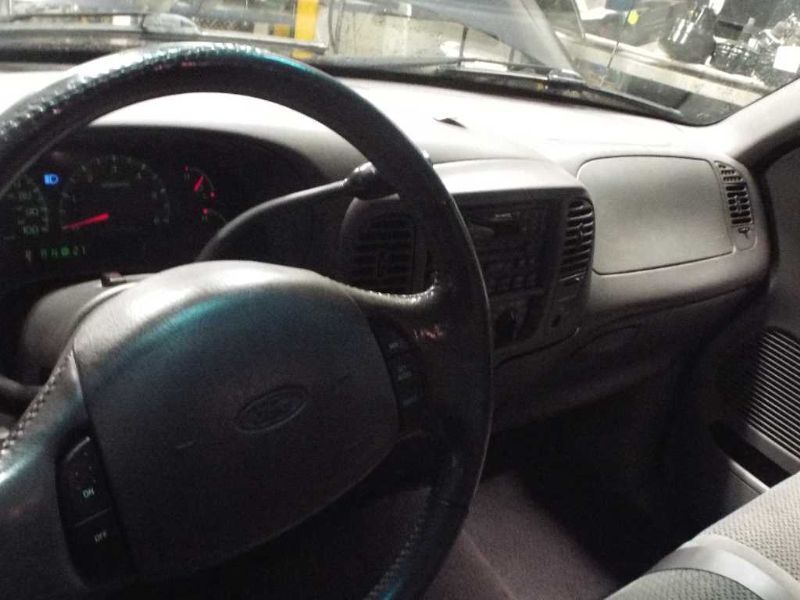 TFORD150 2001 Glove Box 163536