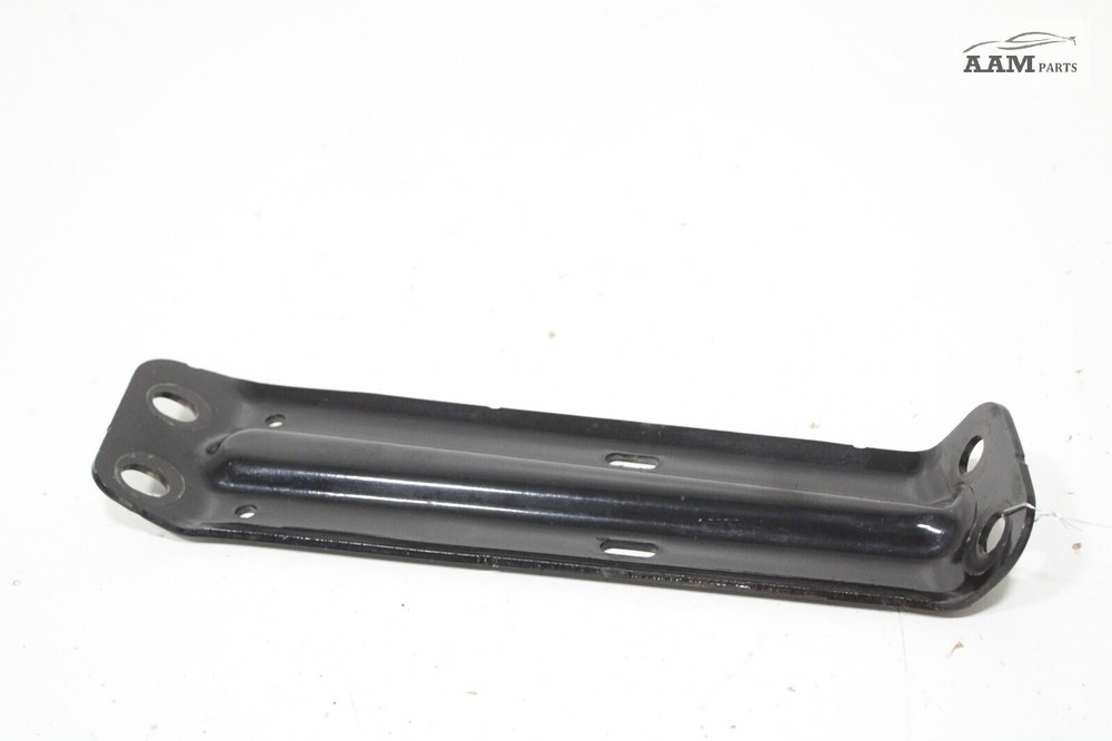 2018-2023 FREIGHTLINER CASCADIA FRONT RIGHT FRAME BRACE BRACKET OEM