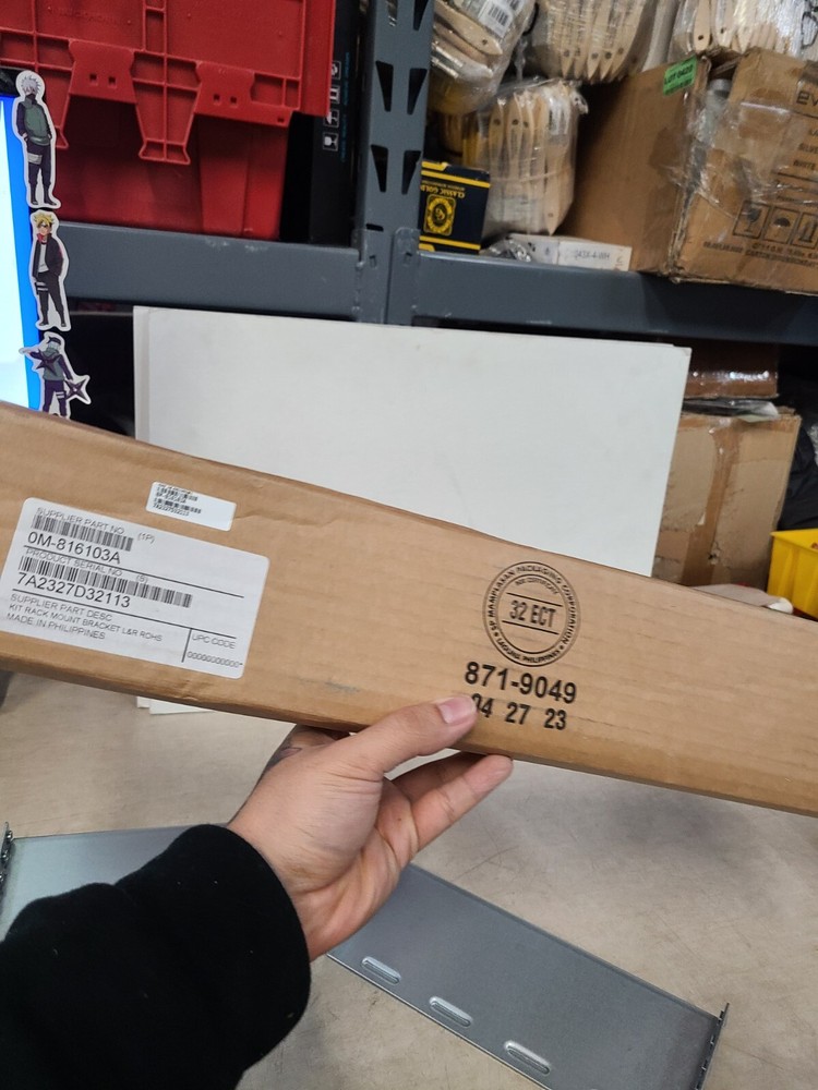 0M-816103A Kit Rack Mount Bracket L&R ROHS