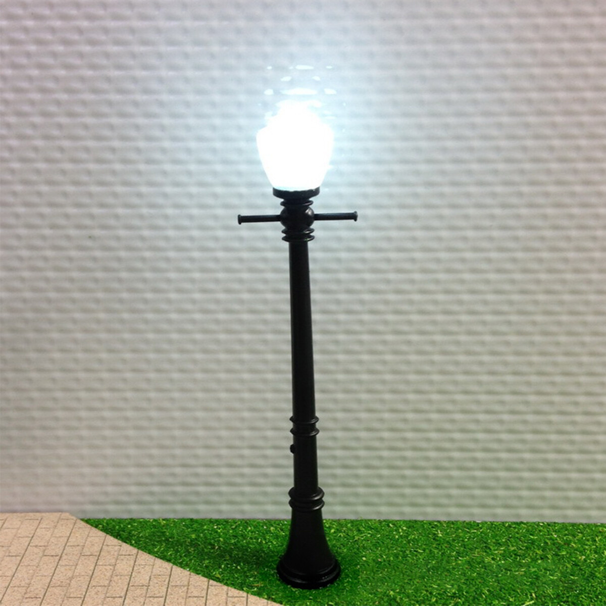 LCX04 Model Railway Lamppost Lamps Mini O Scale LEDs Street Lights Set 20X