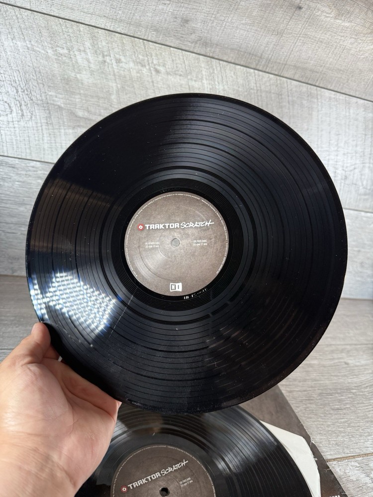 NATIVE INSTRUMENTS TRAKTOR SCRATCH CONTROL VINYL 12" BLACK - 2007