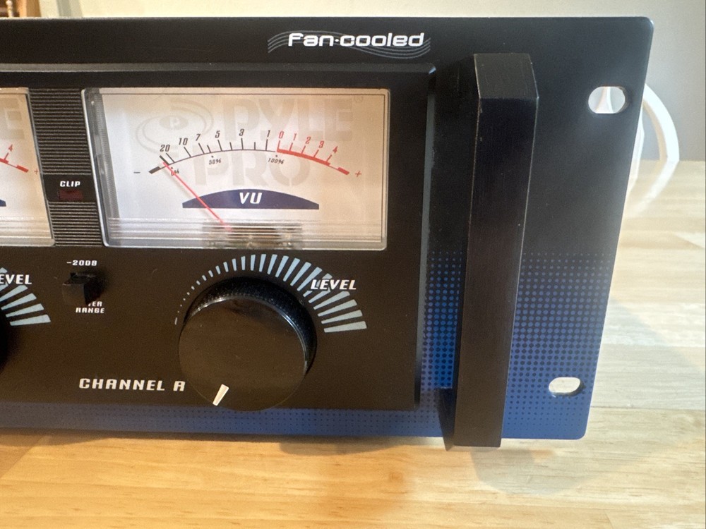 Pyle Pro PT-2000 Amplifier 1000w Works Excellent