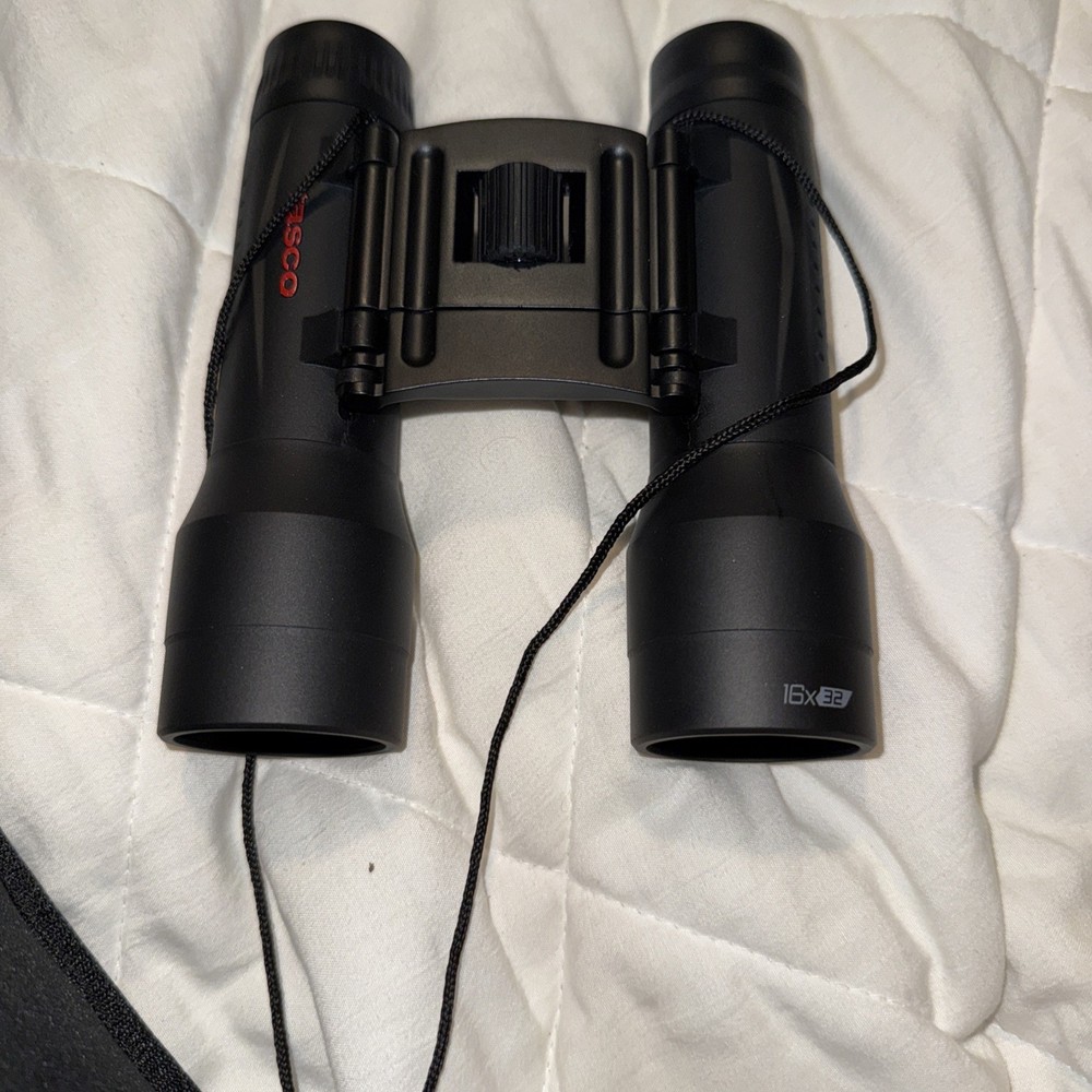TASCO ES16X32 Essentials Binocular