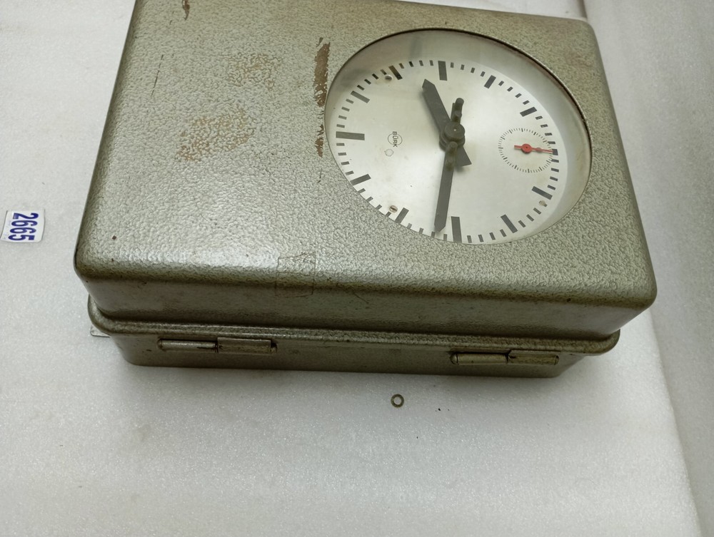 BURK NAUTIC 722 MASTER SLAVE CLOCK GERMANY(KEY MISSING NOT ABLE TO OPEN)