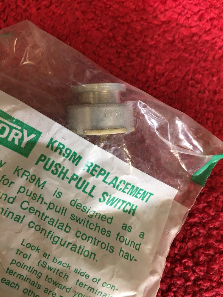 KR9M MALLORY PUSH PULL SWITCH FOR CONTROLS NOS