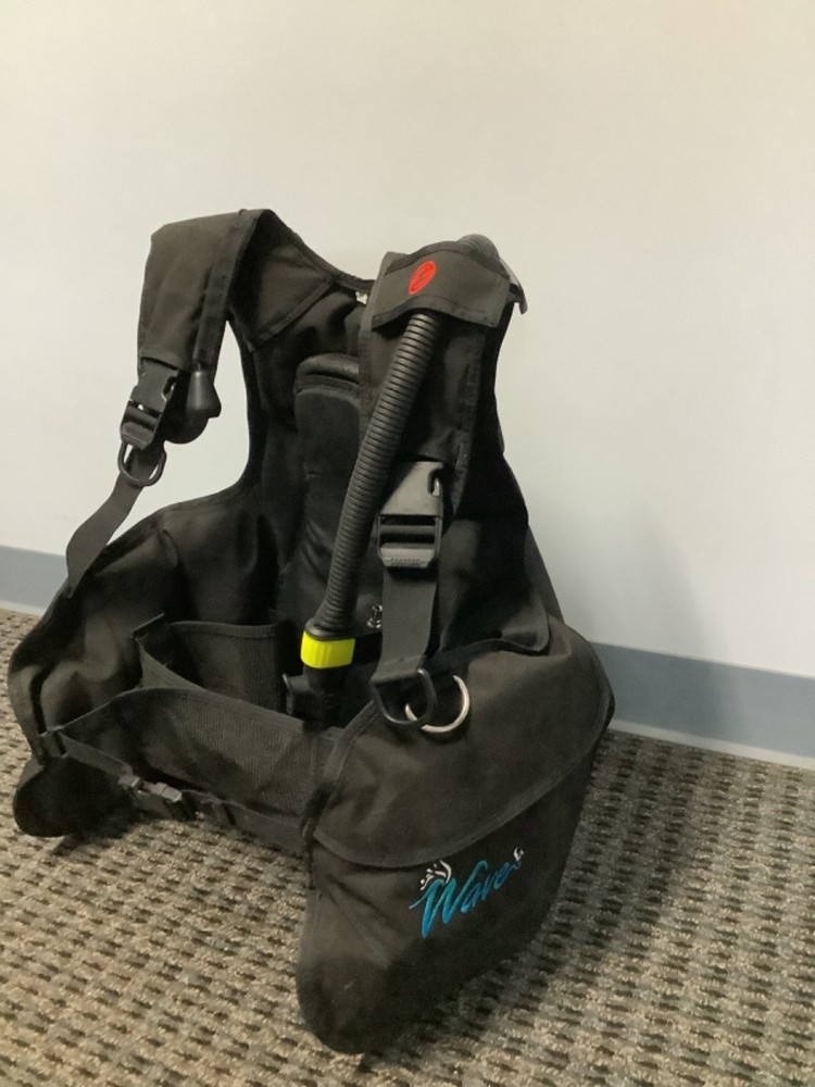Aqualung Wave BCD Size Medium Used, Tests ok
