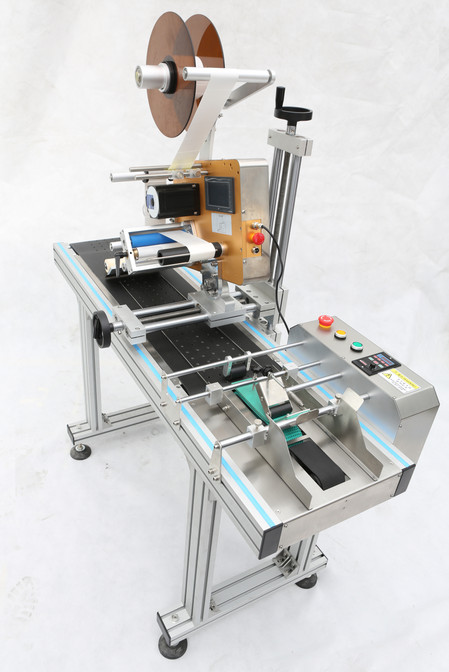 Automatic Label Sticking Machine Booklet Labeling Machine with Paging Device