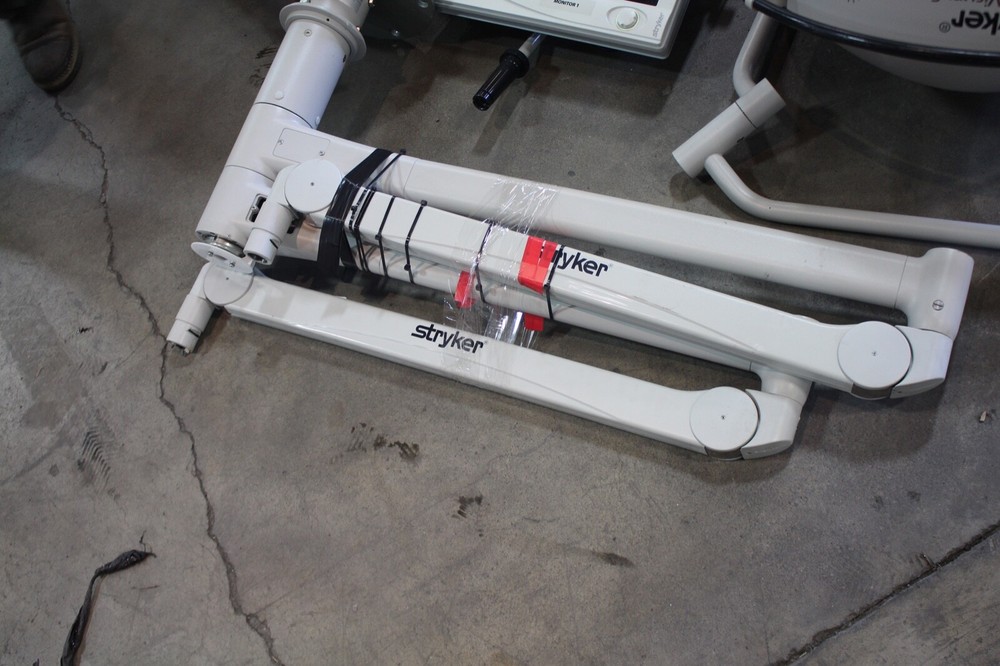 Stryker Visum 2 Surgical light camera CONTROL 2 ARMS