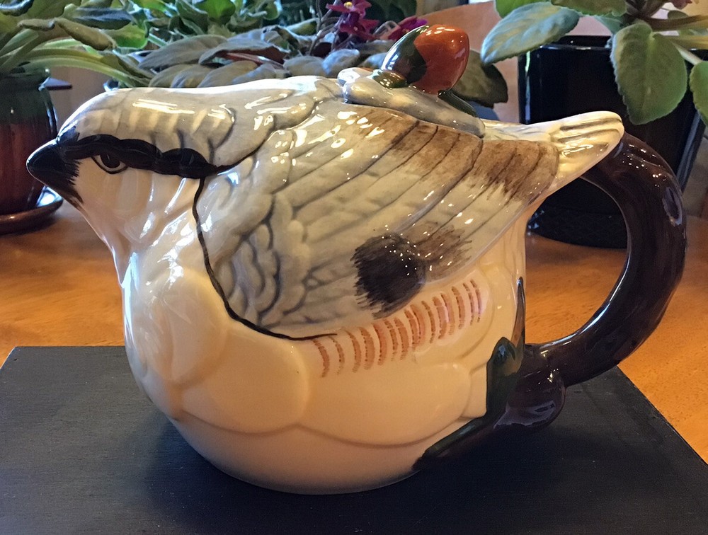 HTF Meridian Ceramic Nuthatch Bird teapot & lid