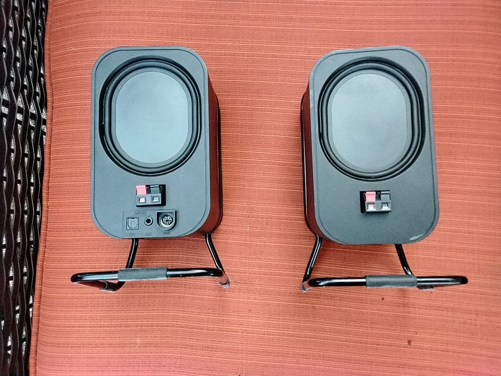 Audyssey Lowercase Side Powered Stereo Computer Multimedia Speakers