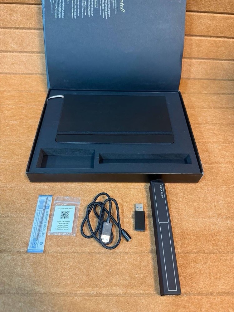Moleskine Smart Writing Set Digital Pen, Notebook, Bluetooth & USB Connectivity