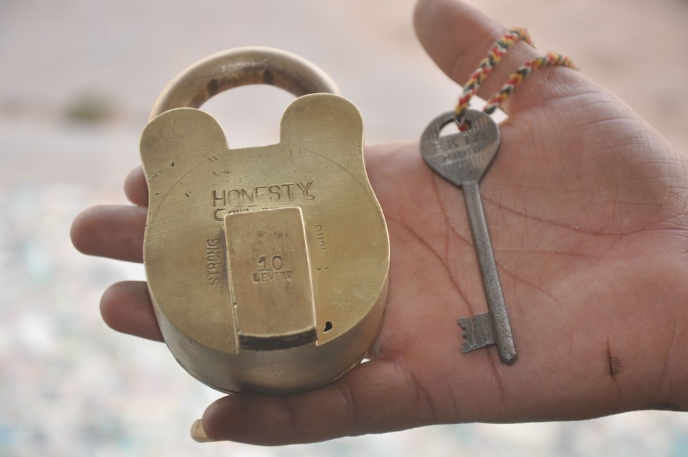 Vintage Brass Fine "HONESTY' Handcrafted Solid Heavy 10 Levers Padlock