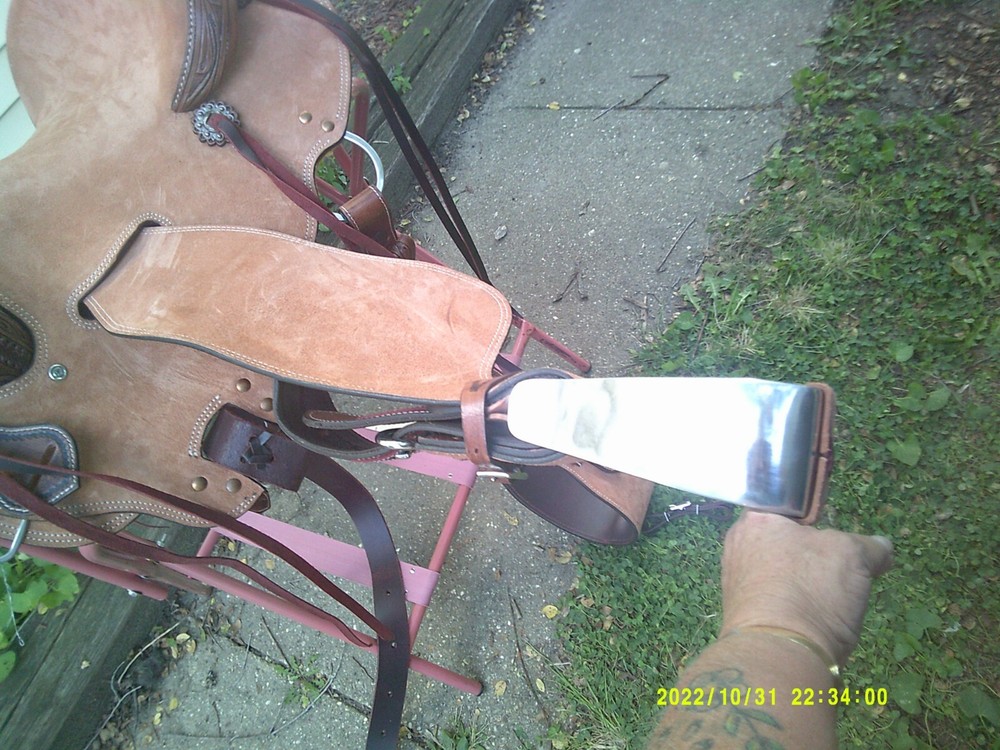 15 inch roping saddle No Name