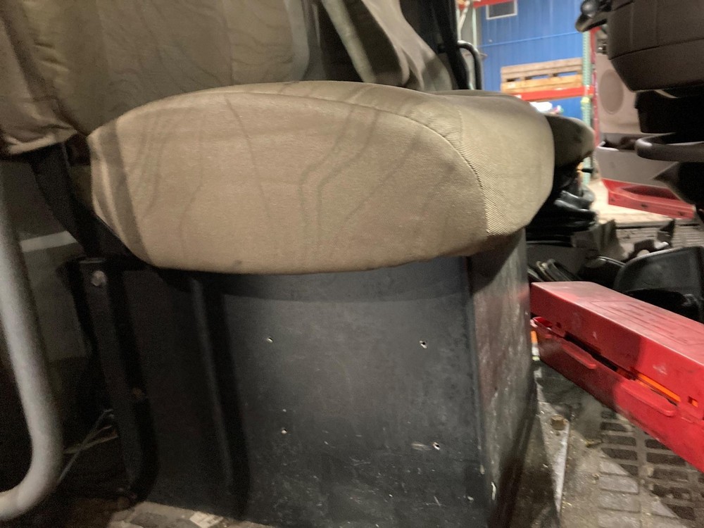 Volvo VNL Seat - Used