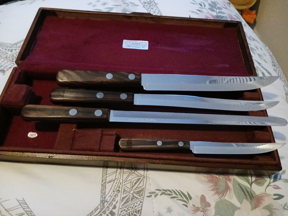 Flint Knifes