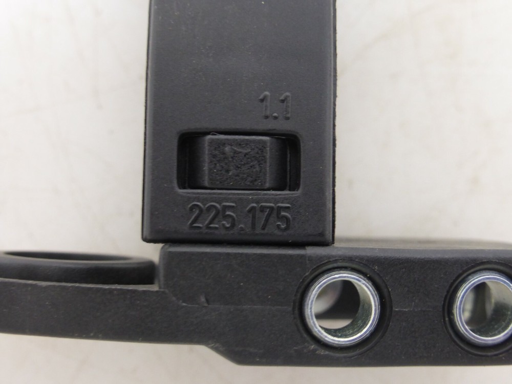 Igus 225.175 2220.10 6 Piece