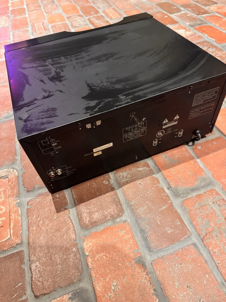 Optimus CD-8400 Professional Series 101-Disc CD Changer