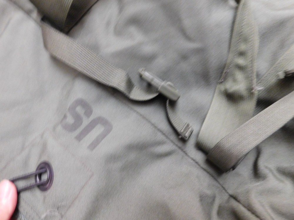 US MILITARY GREEN DUFFLE BAG