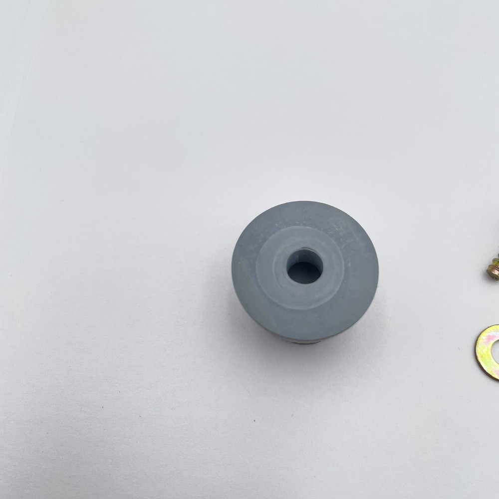 Toastmaster bread maker machine Replacement Part: Foot & Screws for Model 1185