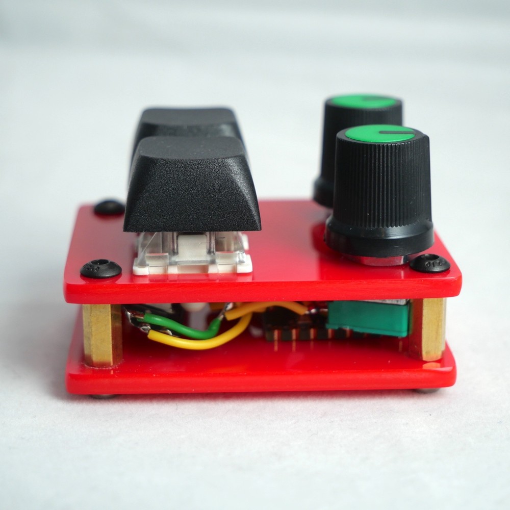 madMidiMini Compact Midi Controller with 2 Note Buttons 2 Potentiometers and LED