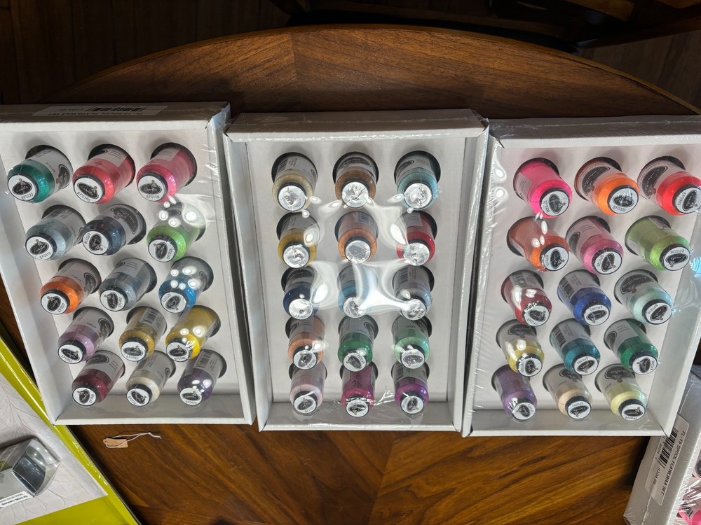 FLORIANI EMBELLISH FLAWLESS THREAD 15 SPOOLS 60 WT. 1000M POLYESTER THREAD R&k