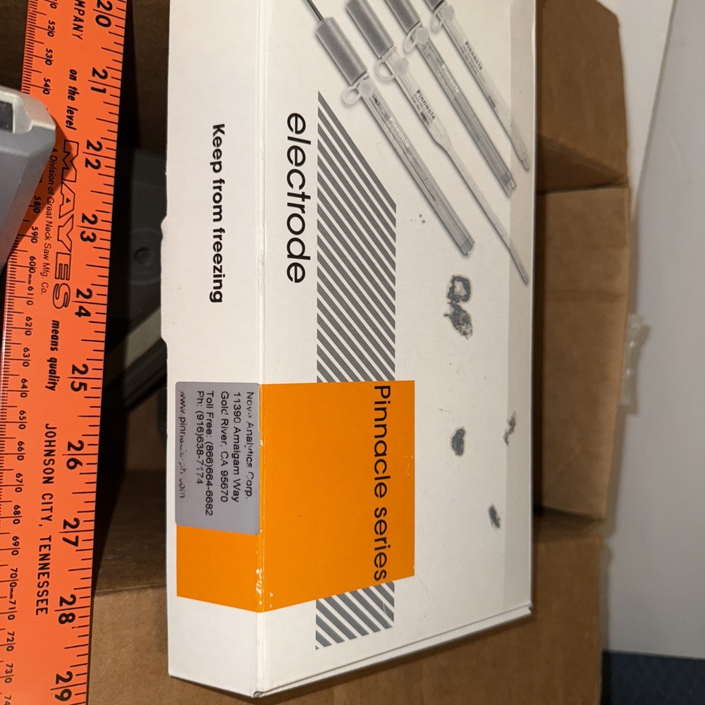 STEM Corning pH Meter 220 with plug, accepts Batteries (not included)& Electrode