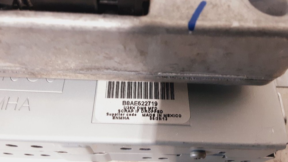 2012-2014 Ford Edge Front Center Dash Mounted 8" Touch Screen