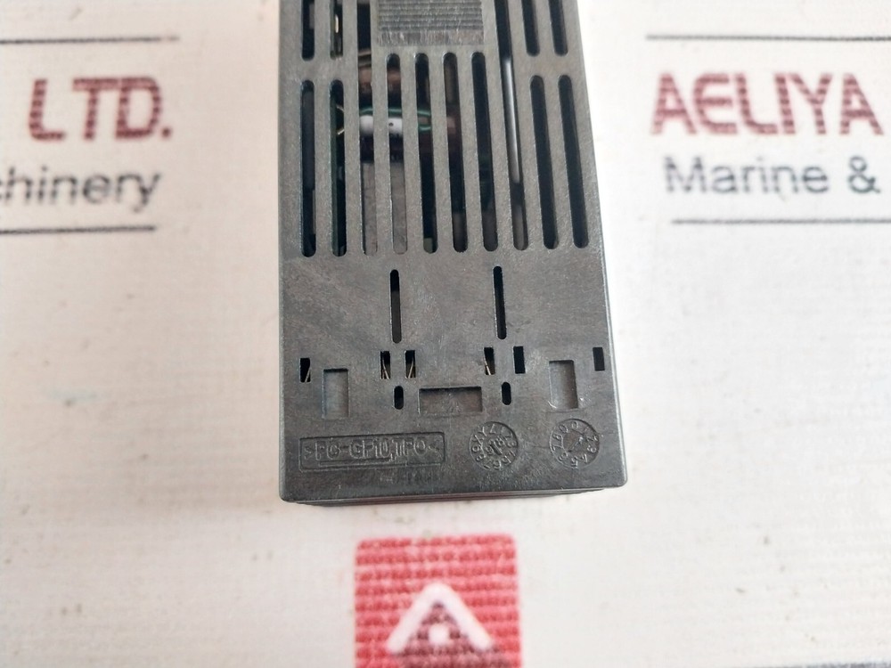 Yokogawa UT130 Temperature Controller 100-240 VAC