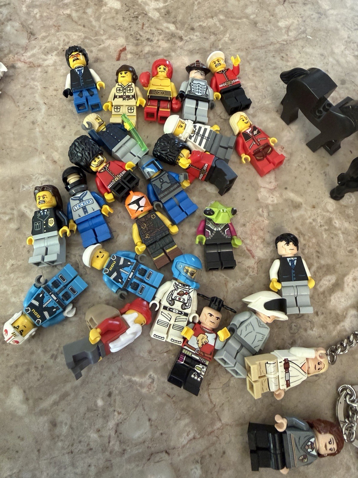 Huge LEGO Minifigure Lot Of Over 95 Figures Etc Assorted Original Lego 👍