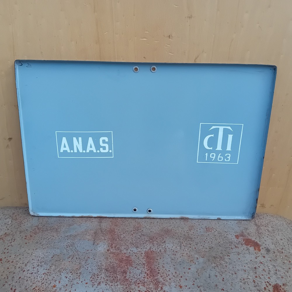 1963 Altitude 800 CTI Enamel Table Sign