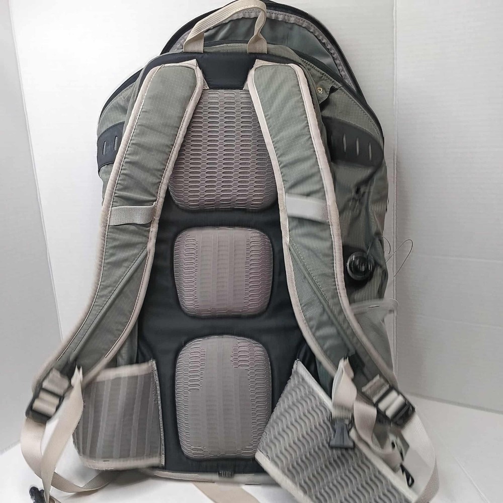 LL Bean Day Trekker 25 Backpack BOA Adjust Hydration Gray Camp
