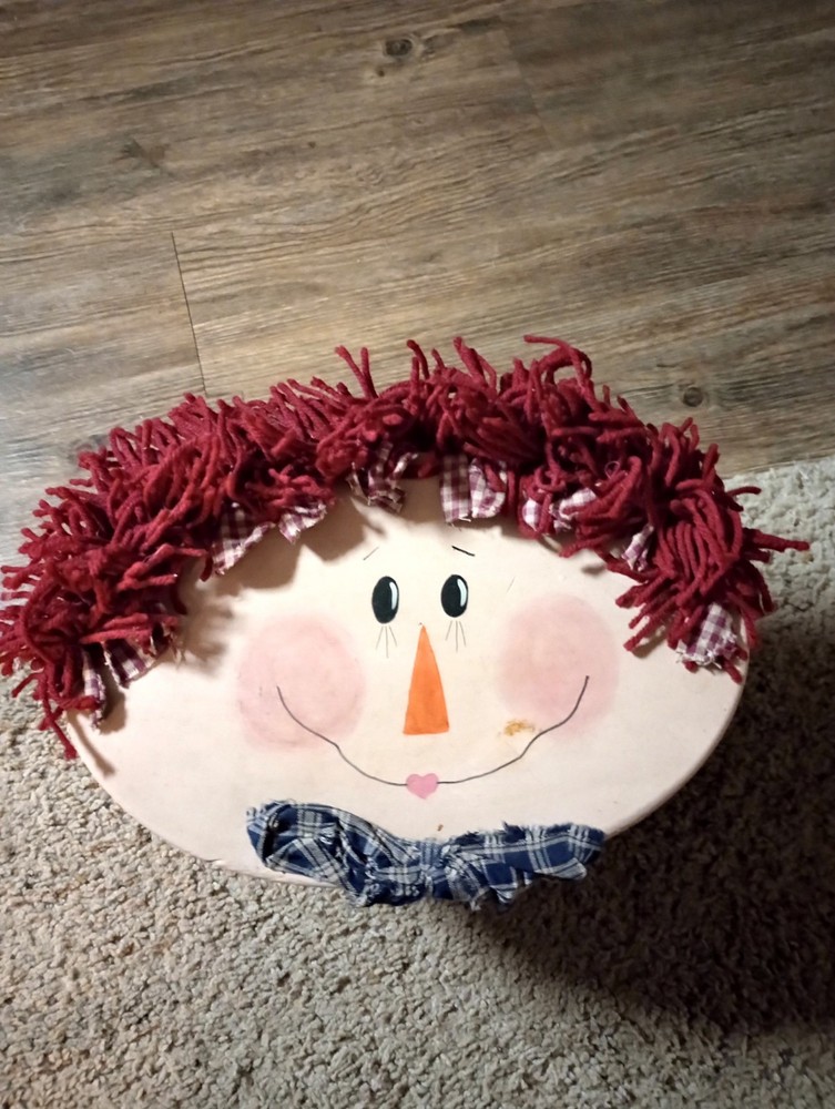 raggedy ann Stool