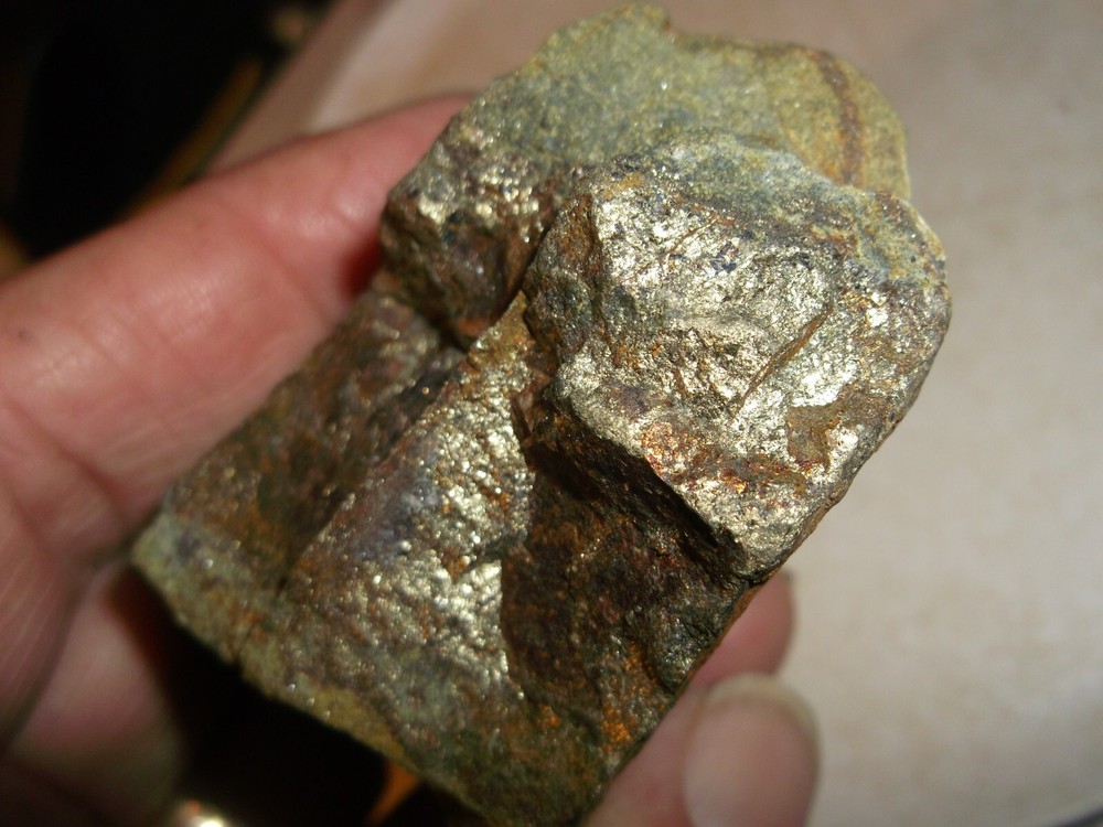 Gold, silver, copper, 179 grams samples ,ore high grade .