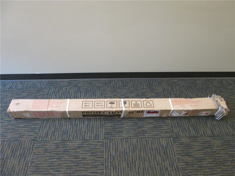 Elite Screens Manual Pull Down Screen 70 Inch Projector Screen New in Box