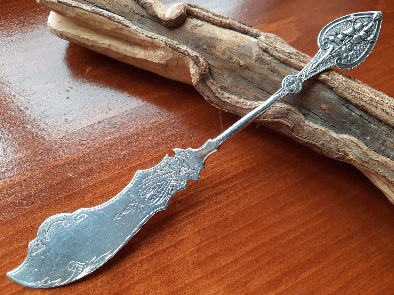 Coin Silver Knowles & Ladd Leaf & Berry Pickle Knife