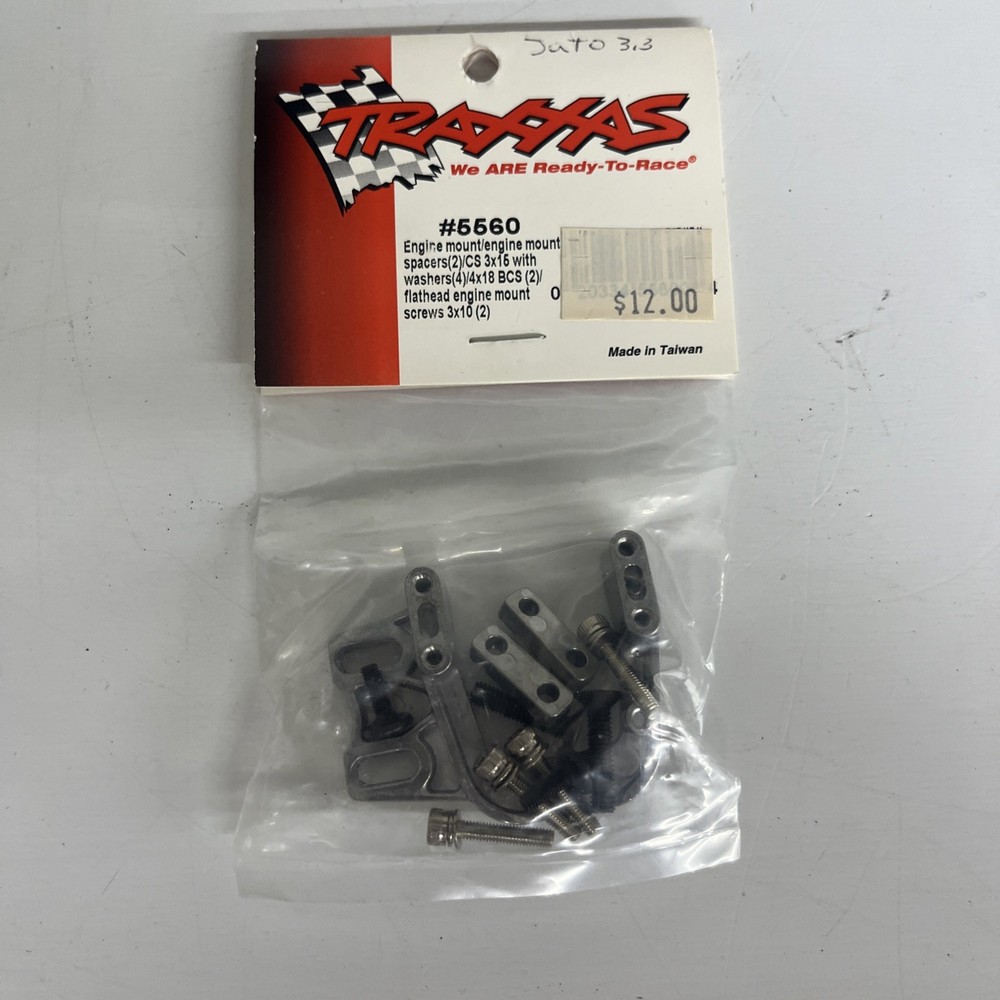 Traxxas Engine Mount & Spacers #5560