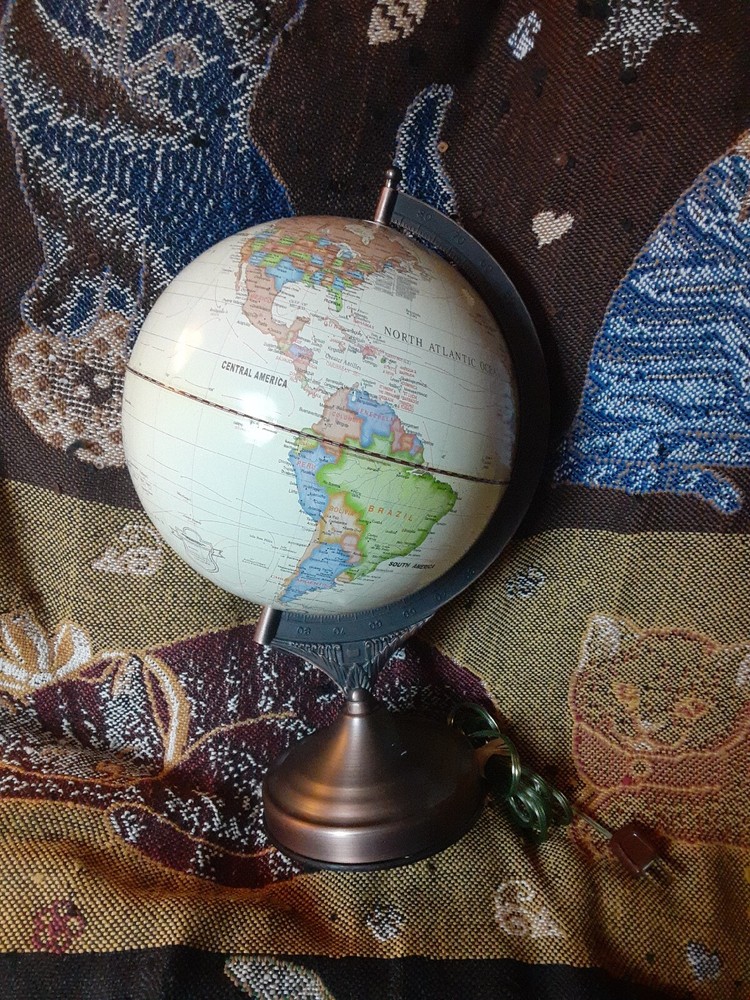 Light Up Glowing World Globe Earth Educational Fun Decor Nice Base Design Retro