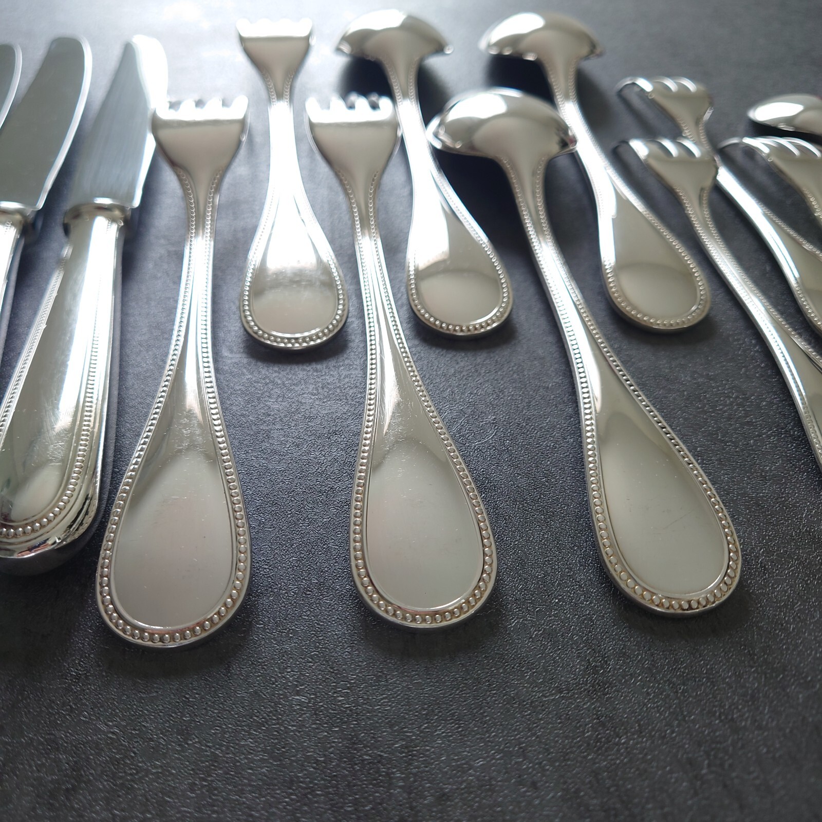Christofle Perles 15pcs Silverplate Flatware Knife Fork Spoon Excellent