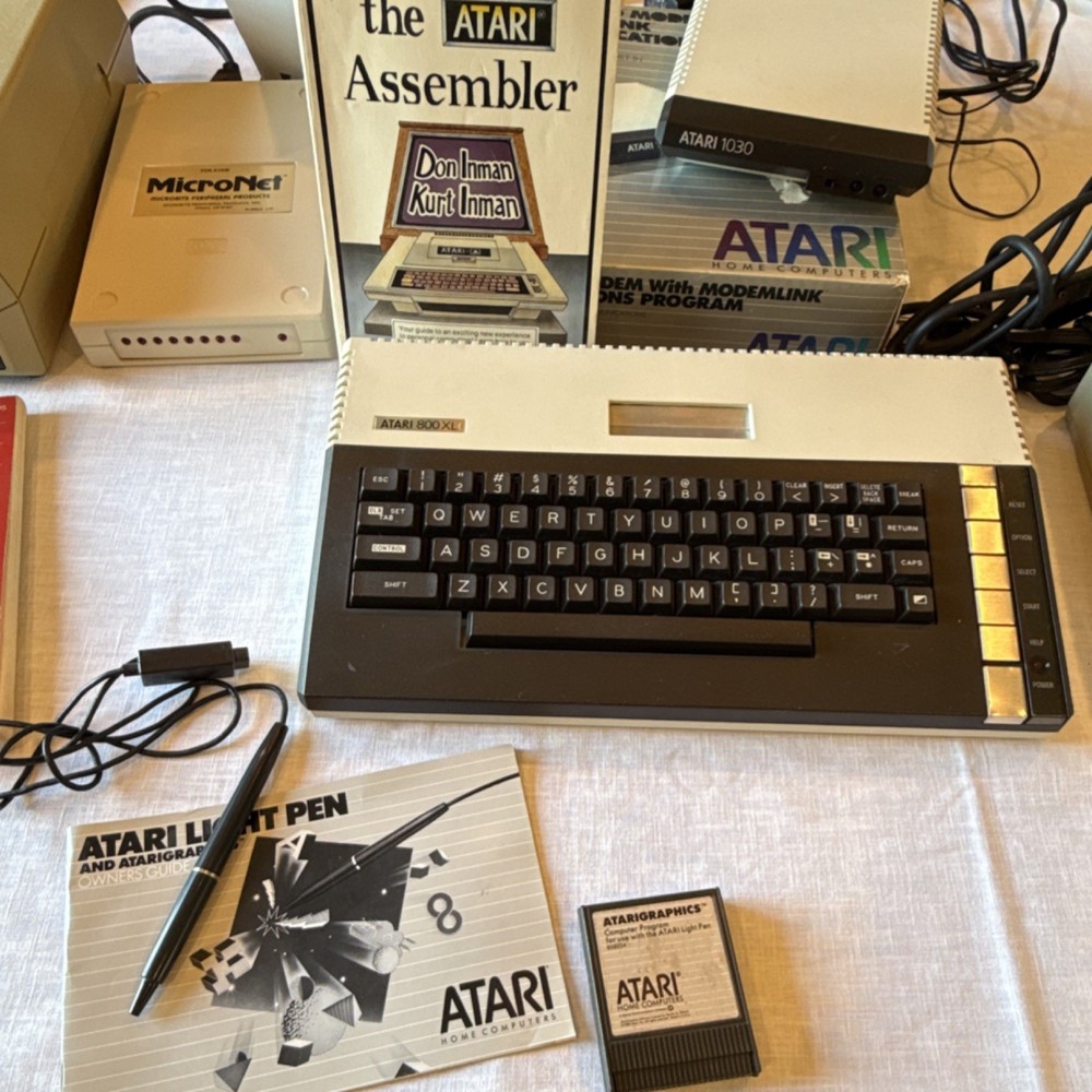 Atari 800XL Vintage Home Computer w/ Manuals, Software, Light Pen & Accessories