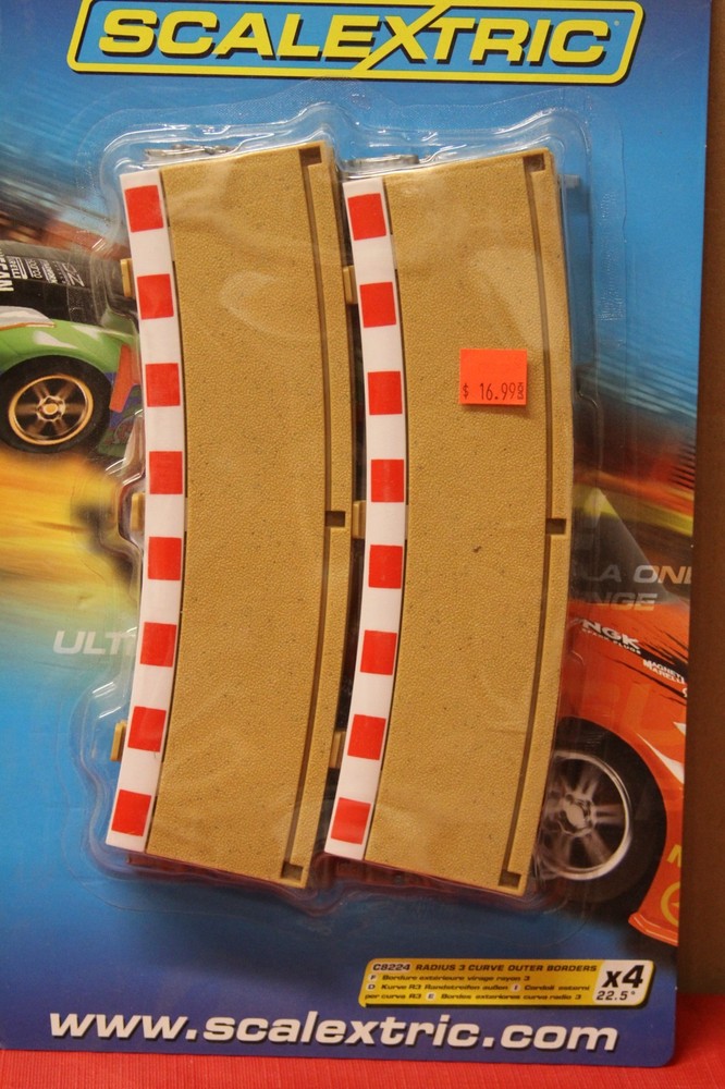 Scalextric Radius 3 Curve Outer Borders (x 4) 22.5 degrees - C8224