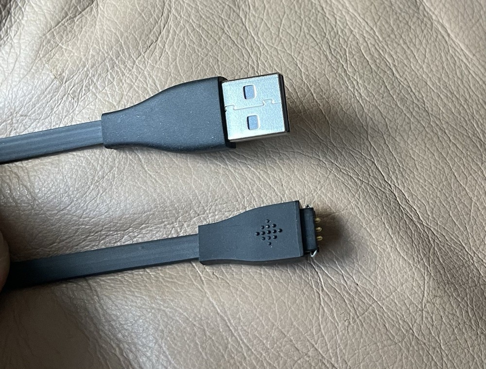 Fitbit CHARGE Fitbit Force Replacement USB Charging Cable 8 Inch ( 20cm )