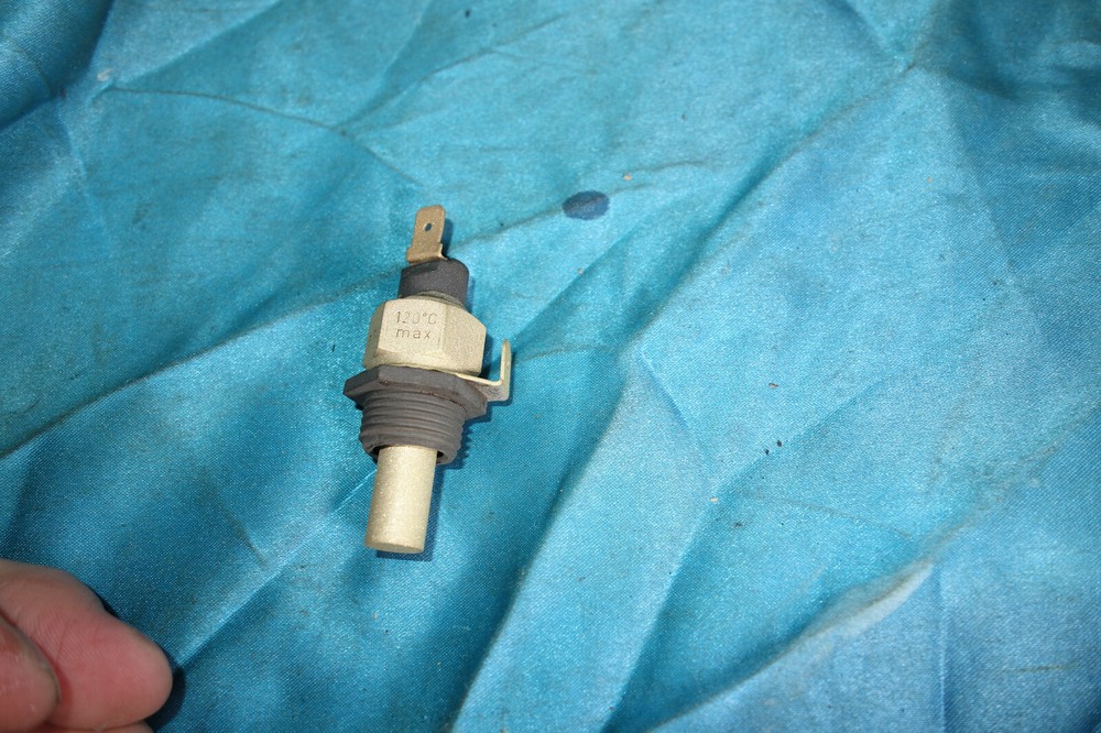 BMW e10 2002 e3 e9 temperature switch intake system temp switch intake system CS