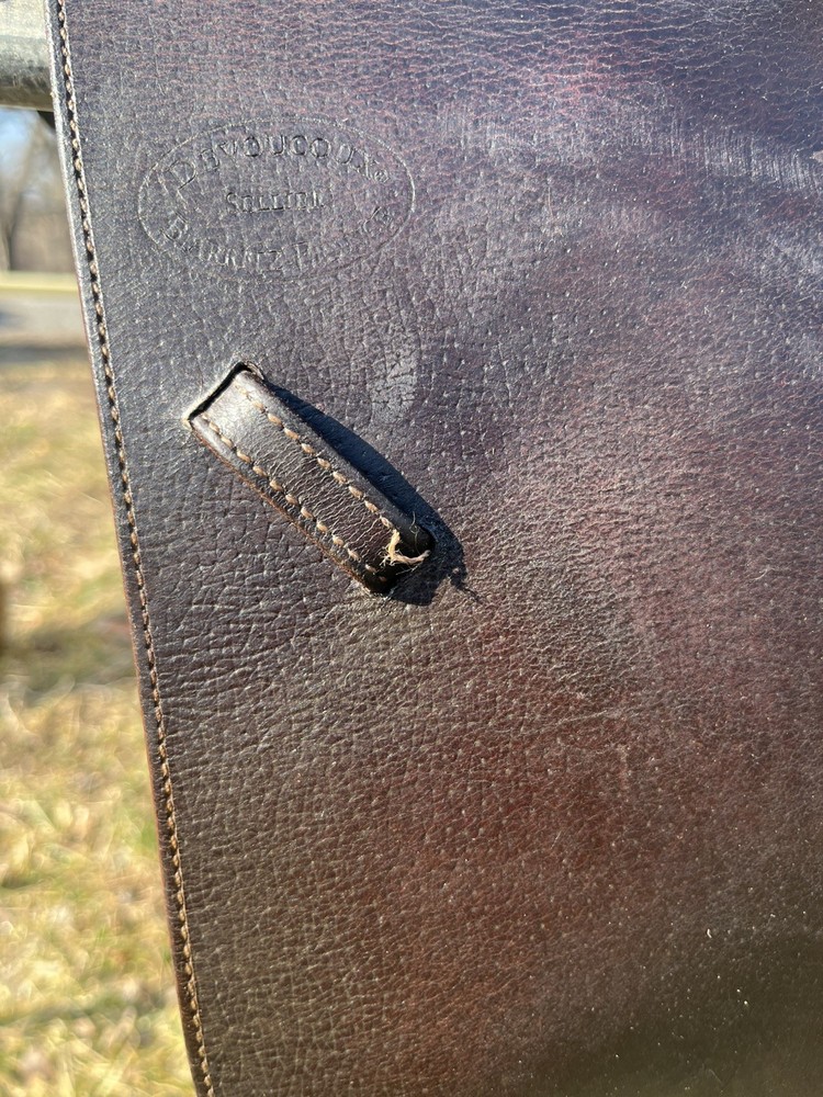 17.5” Devoucoux Biarritz 2A English Jumping Saddle
