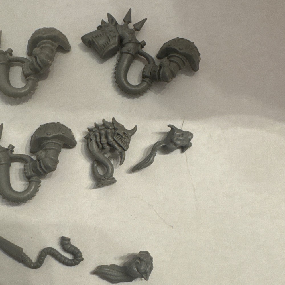 Warhammer Chaos - Mutations, Mutated Arms, Tentacles X 12 - Conversion Bits (13)