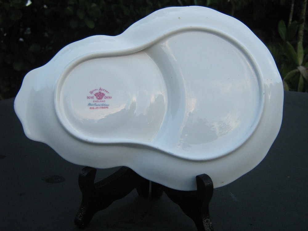 ROYAL ALBERT 9 " LONG PETIT POINT LUNCHEON TRAY PLATTER