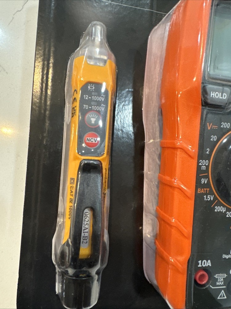 Klein Tools MM320 Electrical Test Kit, Multimeter NCVT-3P - New