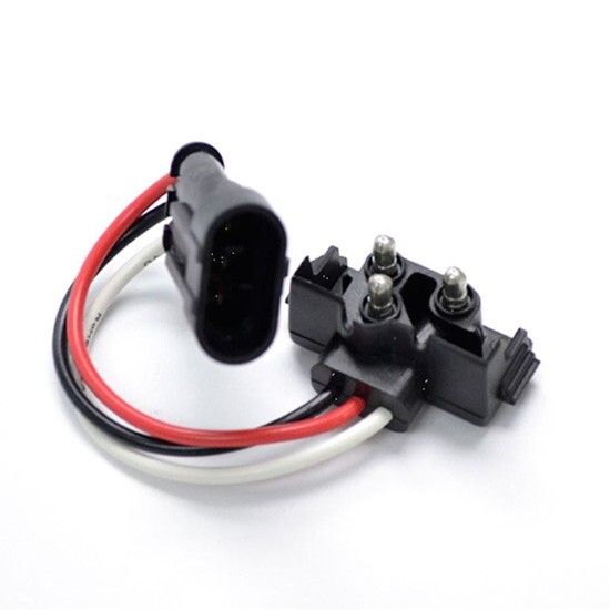4 Inch Adapter Pigtail -Converts Weather Pack 3 Pin Plug To Std Right Angle Plug