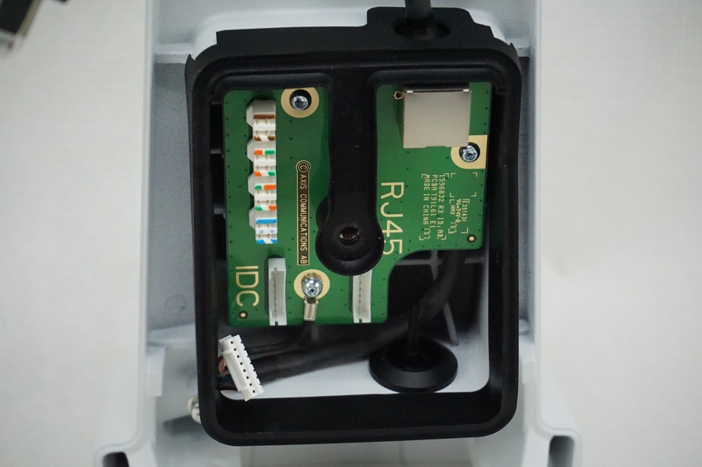 AXIS T91L61 5801-721 Mount for Wall and Pole Versatile Camera Mounting Solution