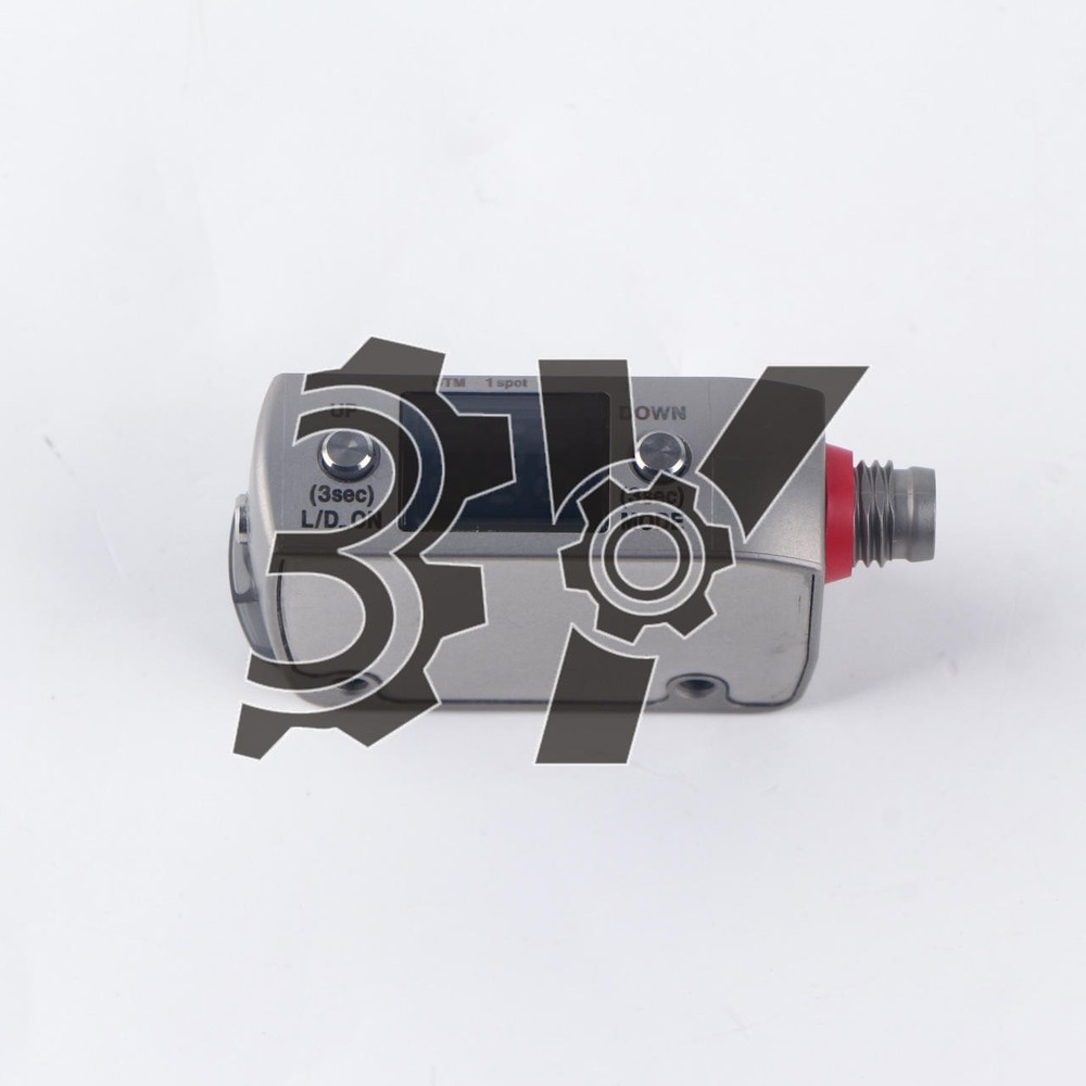 1PCS NEW Keyence LR-ZB250CP Laser sensor